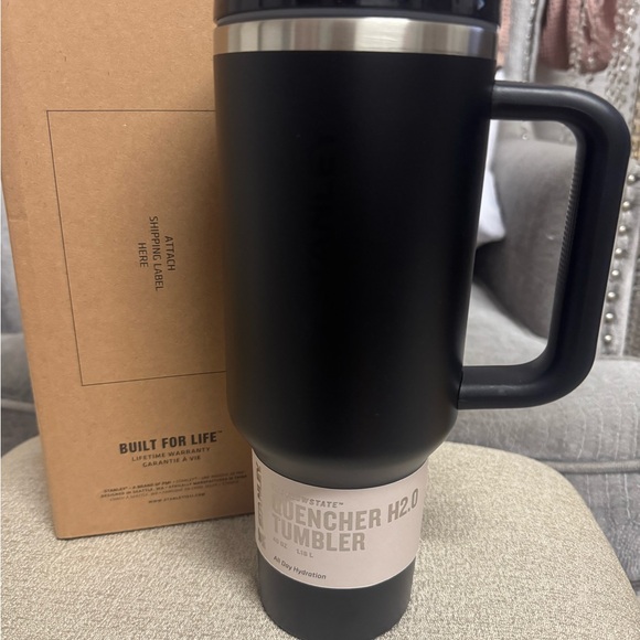 Stanley Matte Black 40oz Tumbler. New. - Picture 2 of 6